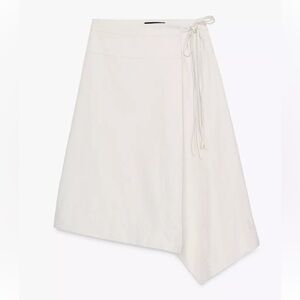 NWT Zara Pareo Skirt Mid Rise Asymmetric Hem in Oyster White Size S Deadstock